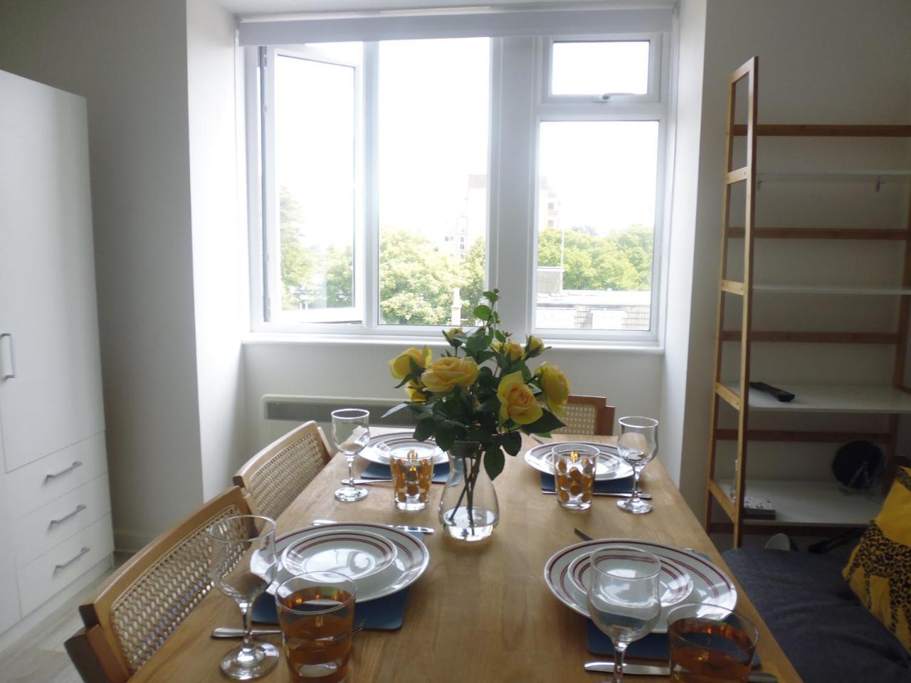 Close to Beach and Town Square — 4-Star Luxury Hotel in Bournemouth, United Kingdom