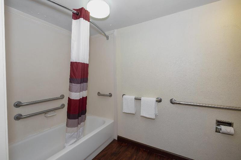 Red Roof Inn Jackson North Ridgeland - photo 23