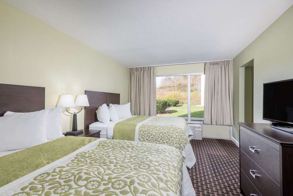 Days Inn by Wyndham Jellico Tennessee State Line - photo 11