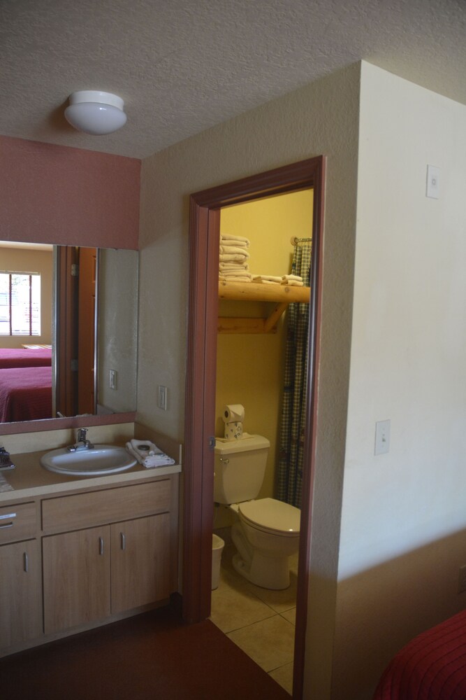 Camp Mack Lodge Marina & RV Resort - photo 41