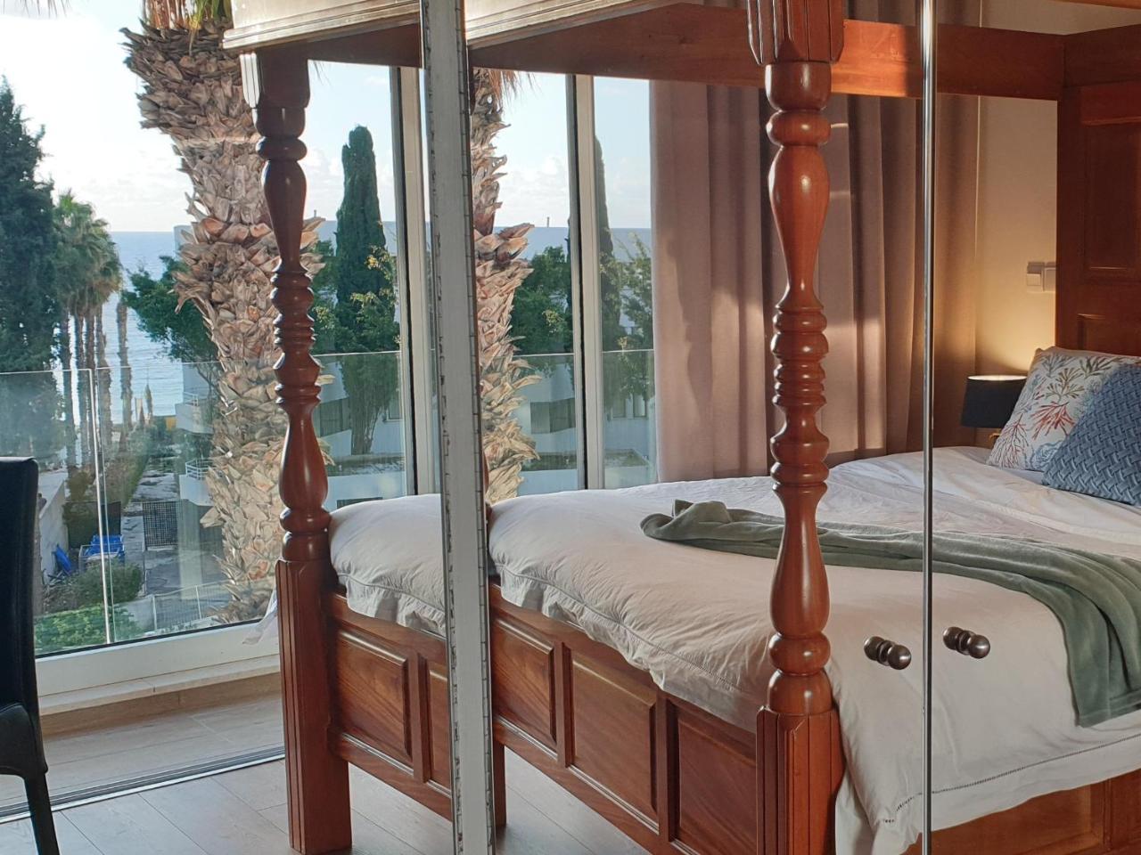 Poseidon’s Luxury Apartment