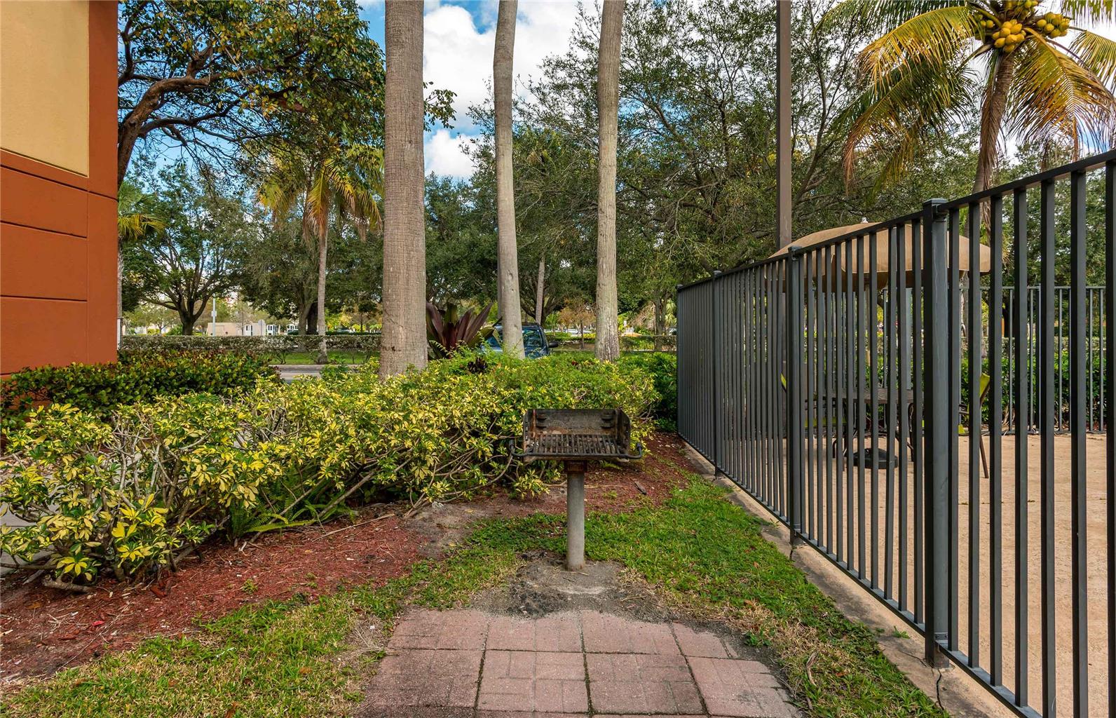 Extended Stay America Suites Fort Lauderdale Plantation - photo 46