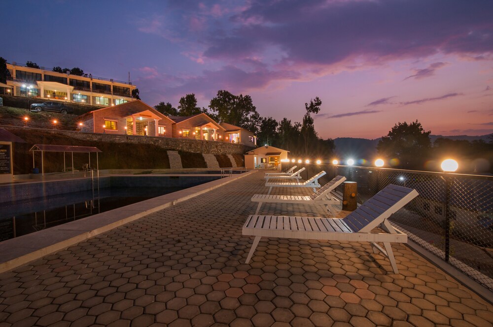 Seven Lakes Resort — hotel in Pokhara