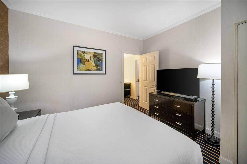 Best Western Plus Palm Court Hotel - photo 27