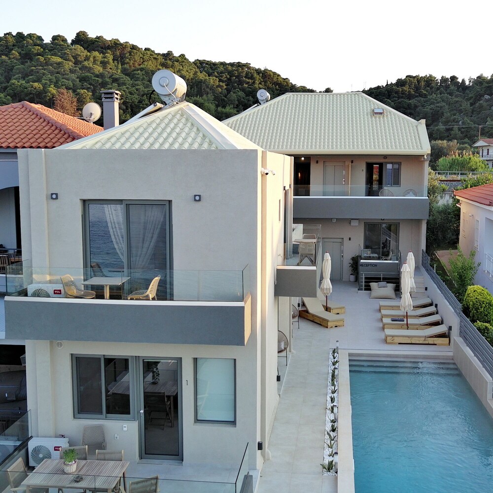 Theros Suites — hotel in Sikyon