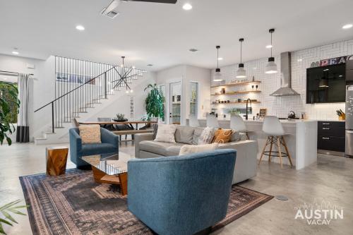 Picture Perfect Trendy Vibes Minutes From Rainey in Austin, United States