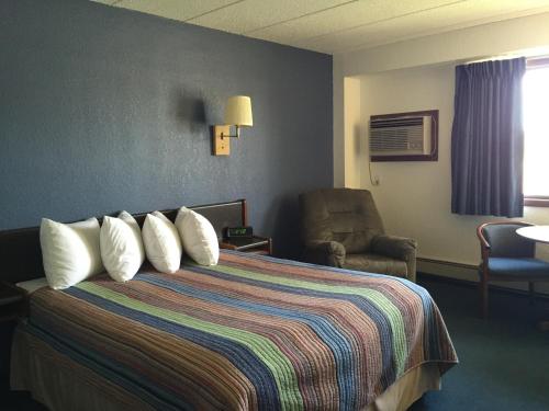 AmericInn Motel Monticello - photo 12