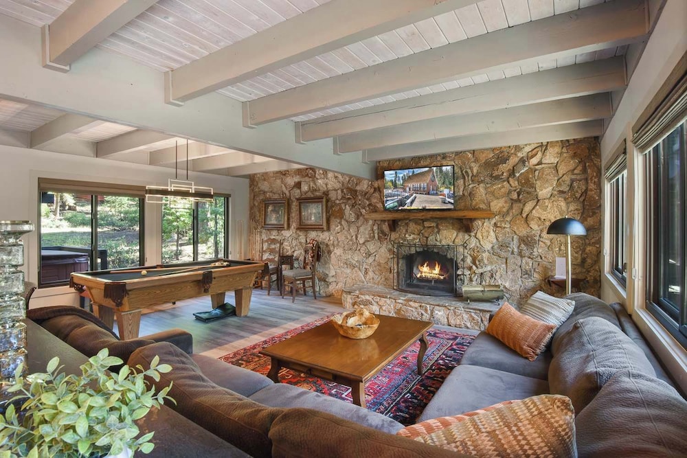 Serenity on Statford Close to Northstar in Tahoe Vista, United States