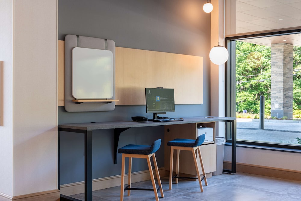 Hilton Garden Inn Boston Canton - photo 39