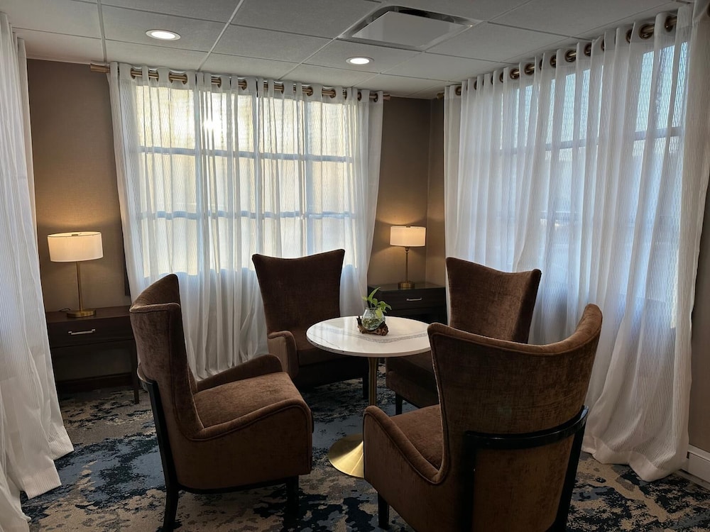 Hotel Royer Urbana Champaign Tapestry Collection by Hilton - photo 8