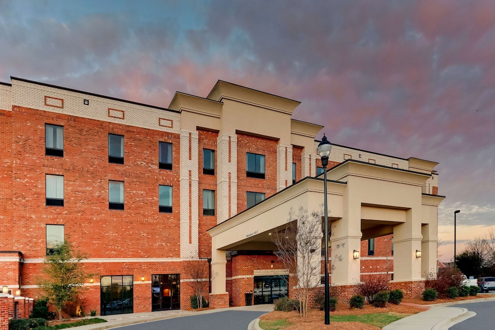 Hampton Inn & Suites Hartsville - photo 49