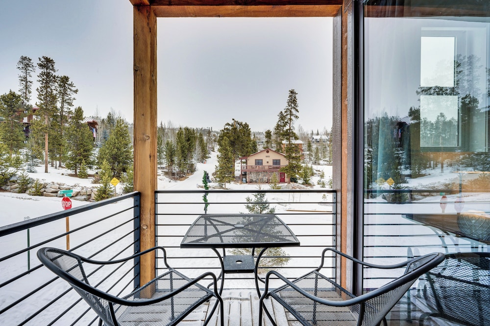 2 Mi to Rmnp: Mtn view Grand Lake Loft — 4-Star Luxury Hotel in Alliance, United States