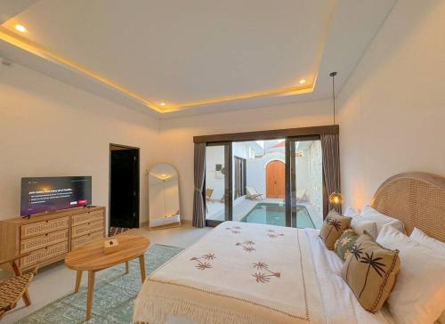 Stylish 2BR Villa with Private Pool & Fast WiFi in Canggu Center Villa Kuku Canggu — 4-Star Luxury Hotel in Canggu, Indonesia