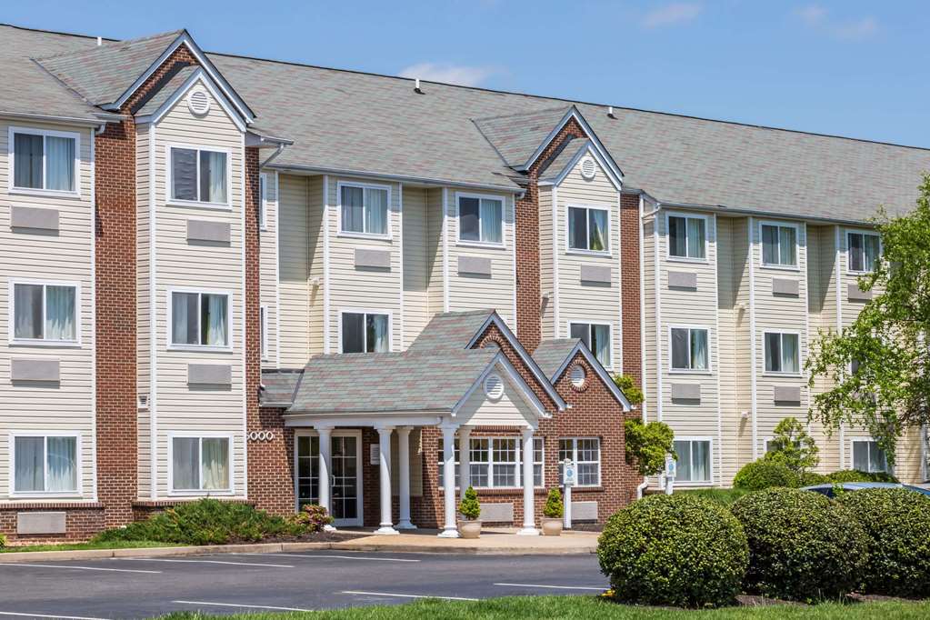 Microtel Inn & Suites by Wyndham Richmond Airport - featured photo