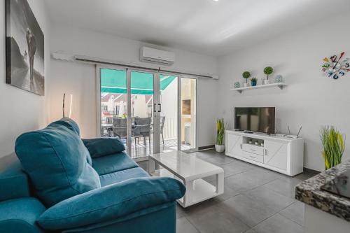 AirCon River Style Pool Best Beach in 200m Mareverde in Adeje, Spain