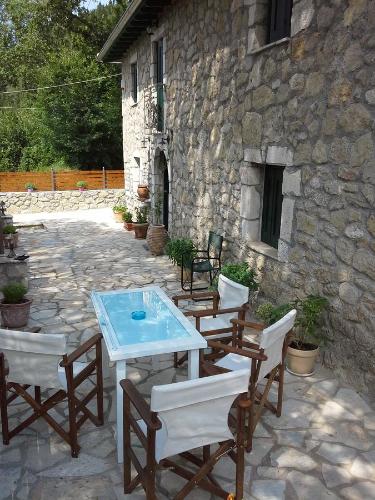 Gianna's Villa — 4-Star Luxury Hotel in Lefkada, Greece
