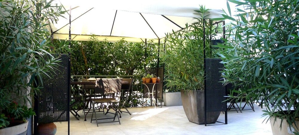 Coq Hôtel - carbon neutral hotel in Cogolin