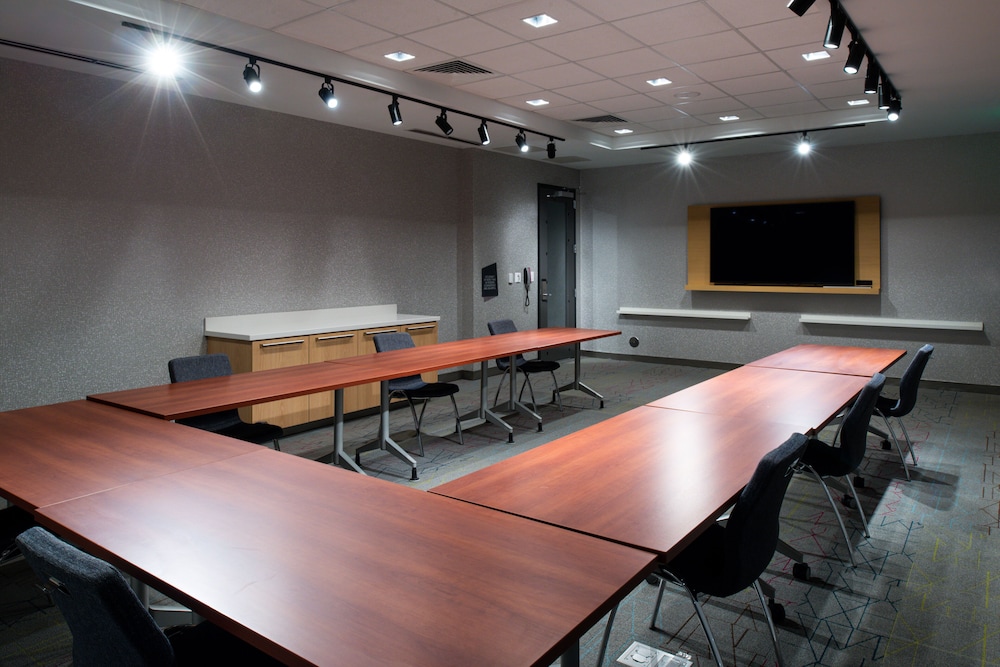 Aloft Charlotte Airport - photo 42