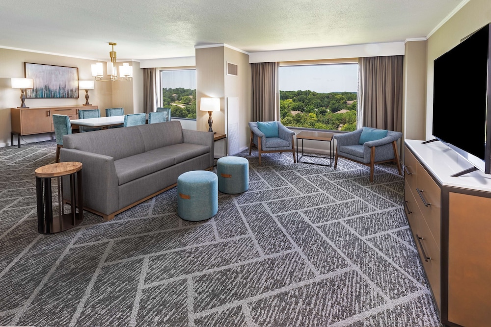 DoubleTree by Hilton Tulsa Warren Place - photo 12