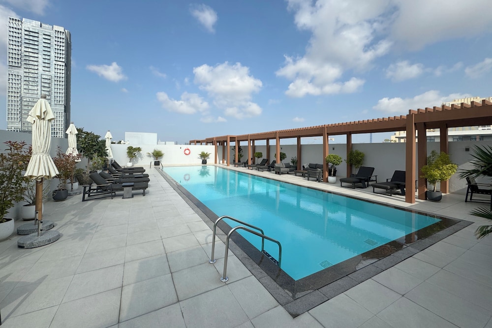 Luma Studio in Jumeirah Village Circle — 4-Star Luxury Hotel in Dubai, United Arab Emirates