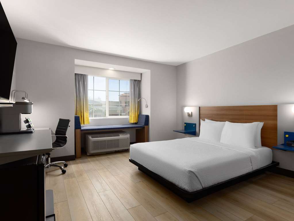 Microtel Inn & Suites by Wyndham Tracy - photo 23
