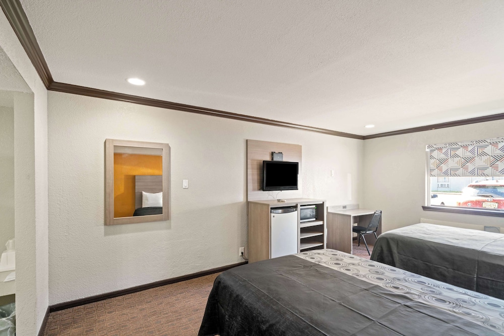 Americas Best Value Inn & Suites Brenham - photo 8