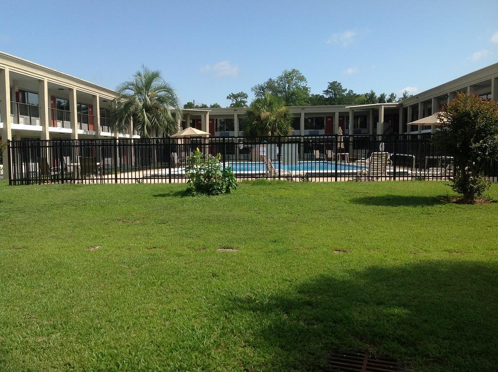 Days Inn by Wyndham Tallahassee Government Center