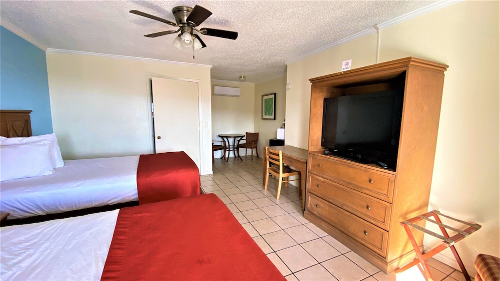 OYO Hotel Rockport Bay View - photo 11