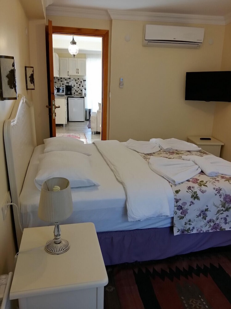 Three Palms Suites — Ula — photo 5