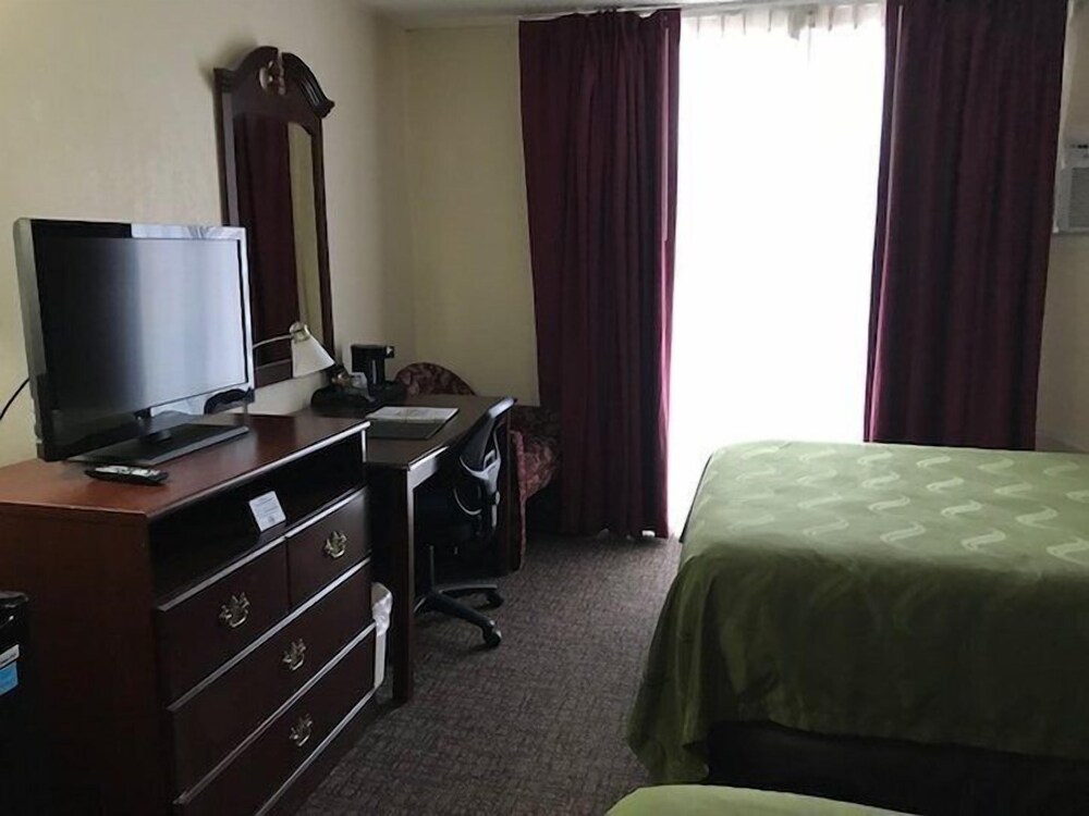 FairBridge Inn & Suites Poconos - photo 11
