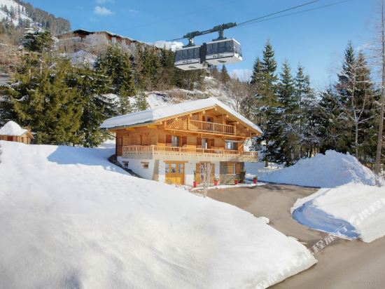 Chalet Le Mousqueton OVO Network — 5-Star Luxury Hotel in La Clusaz, France