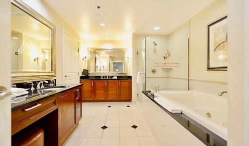 Amalz Balcony Suites at Mgm Signature