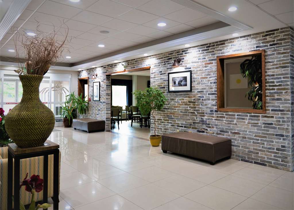 Days Inn & Suites by Wyndham Savannah North I 95 - photo 7