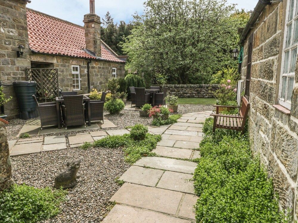 Smugglers Rock Cottages