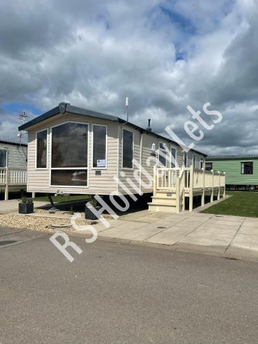 Starview 8 berth Caravan in Chapel Saint Leonards, United Kingdom