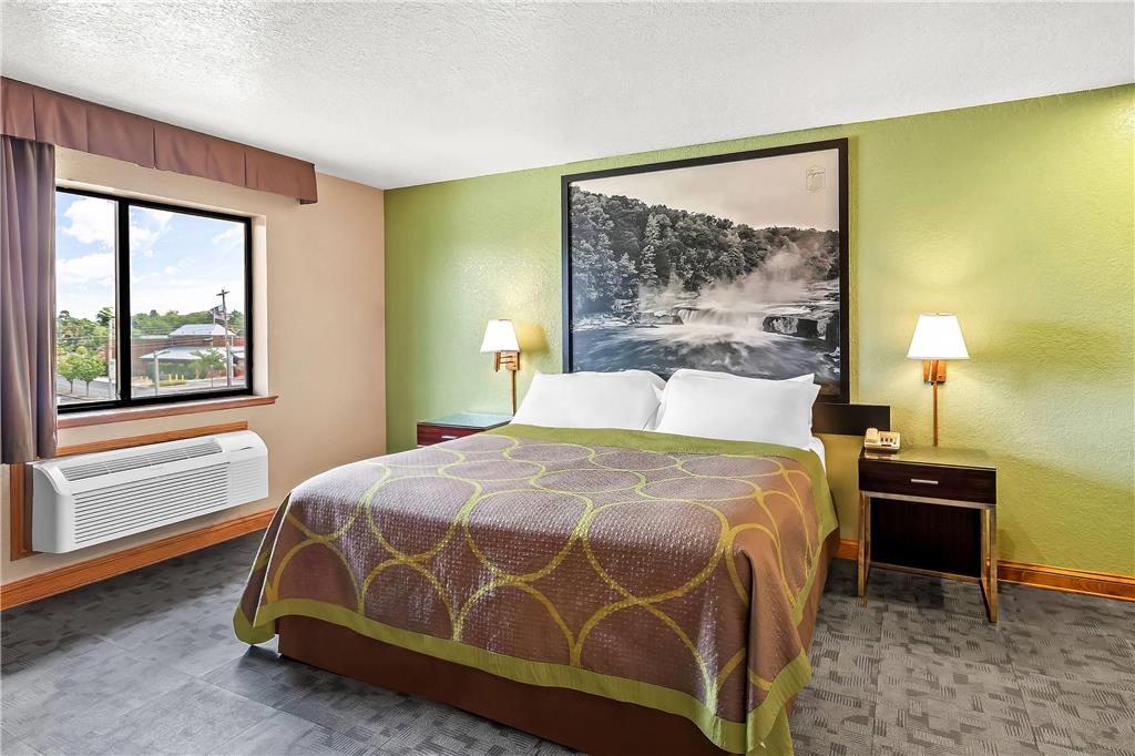 Super 8 by Wyndham Uniontown PA - photo 21