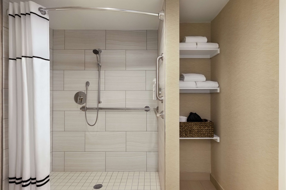Embassy Suites by Hilton Deerfield Beach Resort & Spa - photo 46