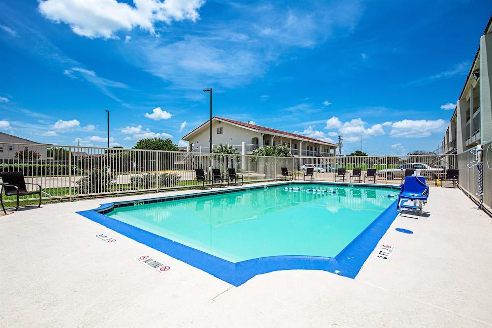 Scottish Inns and Suites Texas City TX - photo 9