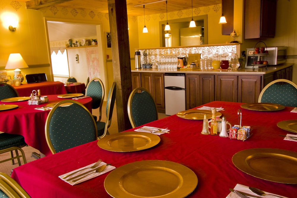 Bromley View Inn - featured photo