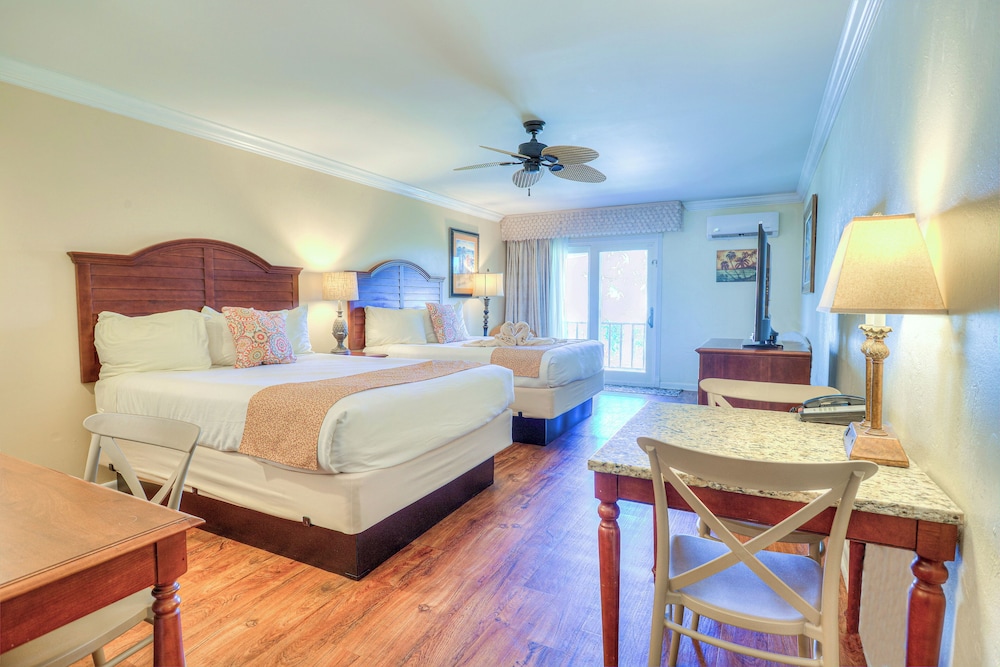 La Fiesta Ocean Inn And Suites - photo 9