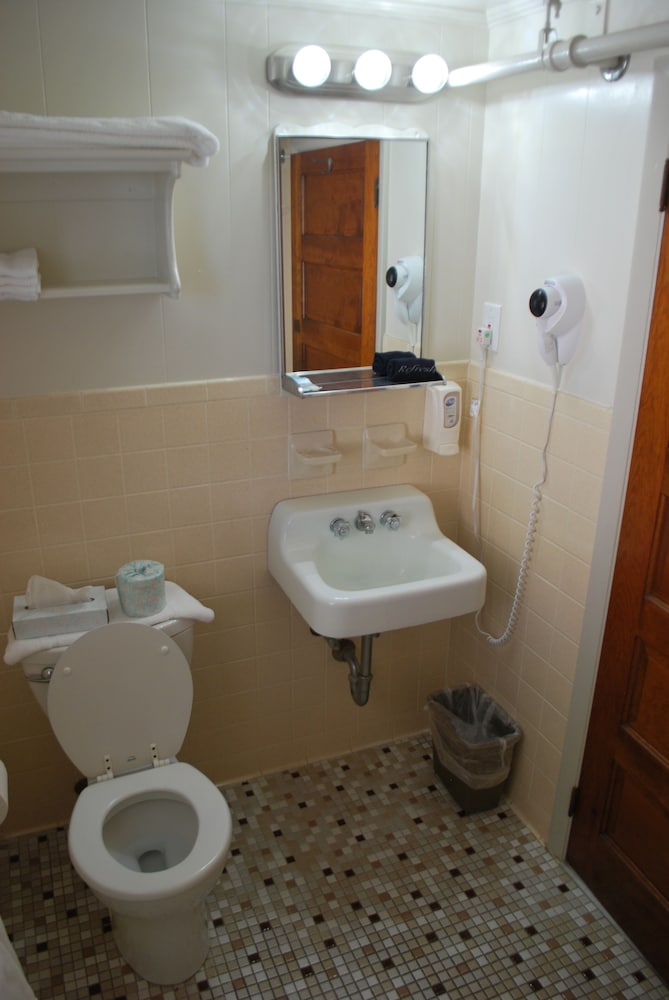 Lankford Hotel and Lodge - photo 54