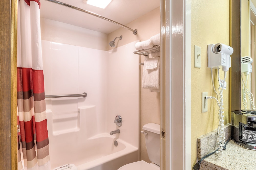 Red Roof Inn Amarillo West - photo 35