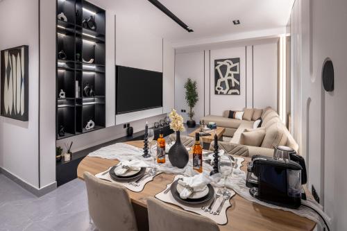 Delmar Luxury 3BR Apartment 6 — 4-Star Luxury Hotel in Jeddah, Saudi Arabia