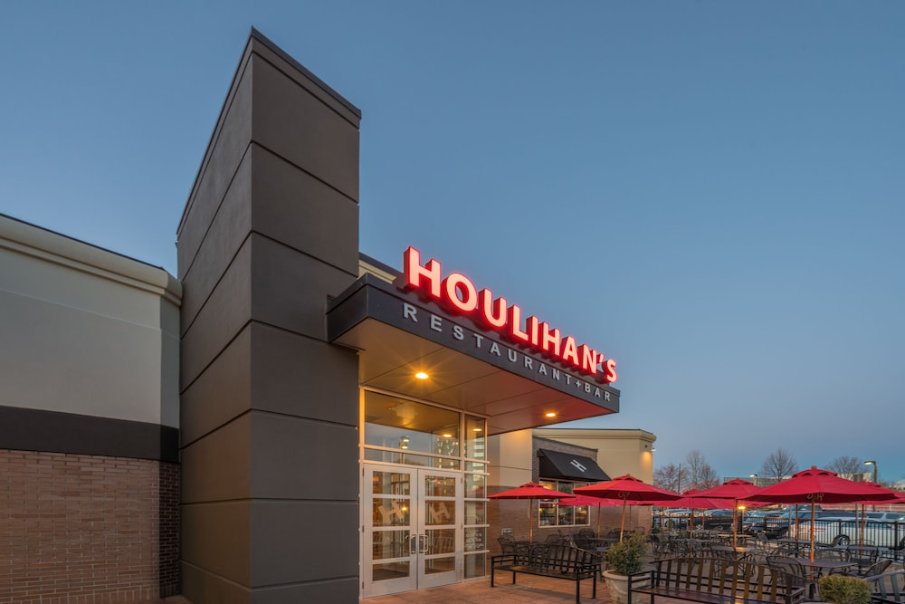 Crowne Plaza Dulles Airport by IHG - photo 81
