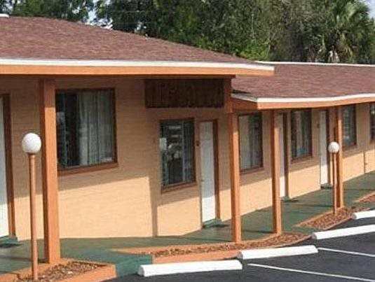 Red Carpet Inn - last minute hotel in Daytona Beach