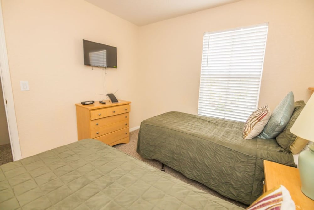Lynval's Regal Palms Resort Townhome - photo 11