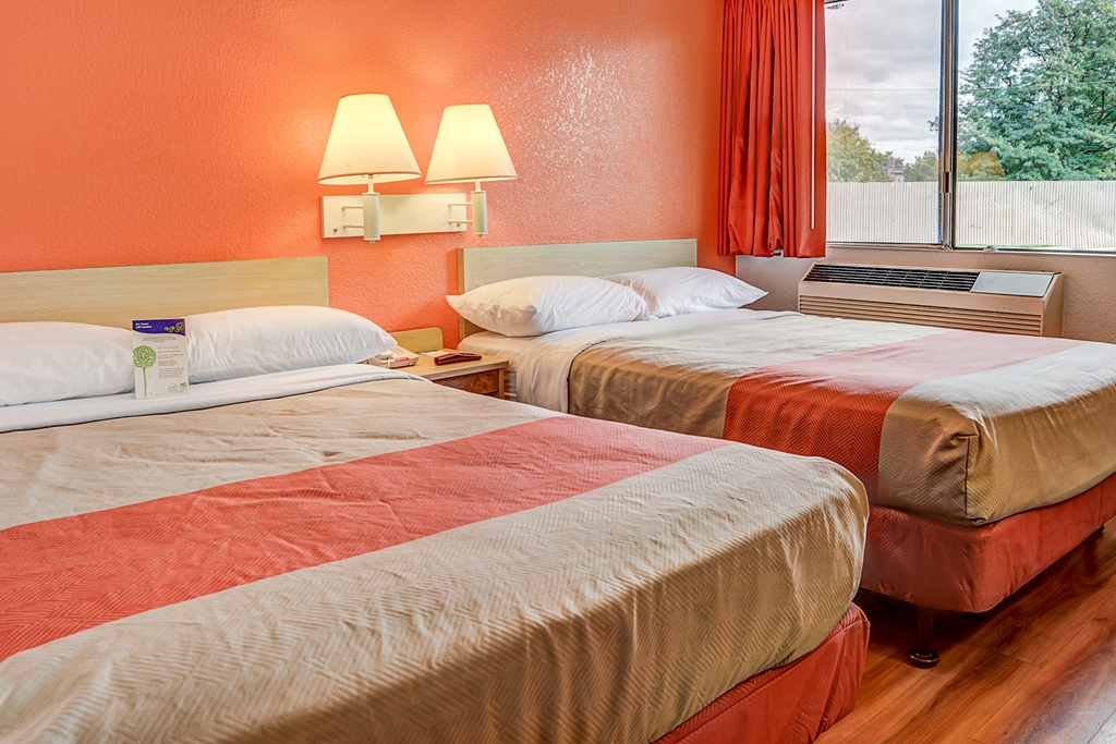 Motel 6 Portland OR Central - photo 14