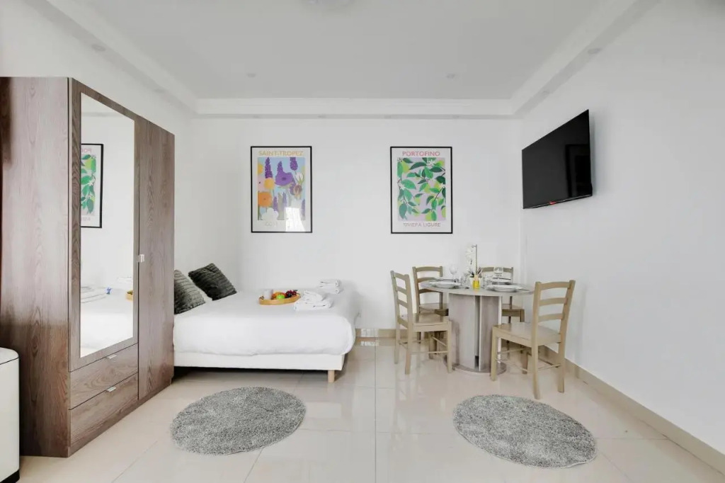 Voltaire - carbon neutral hotel in Paris
