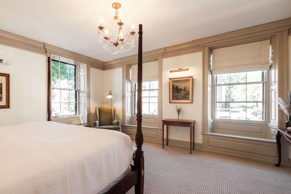 The Davenport Inn - photo 19