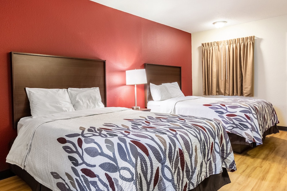 Red Roof Inn Scottsburg - photo 6